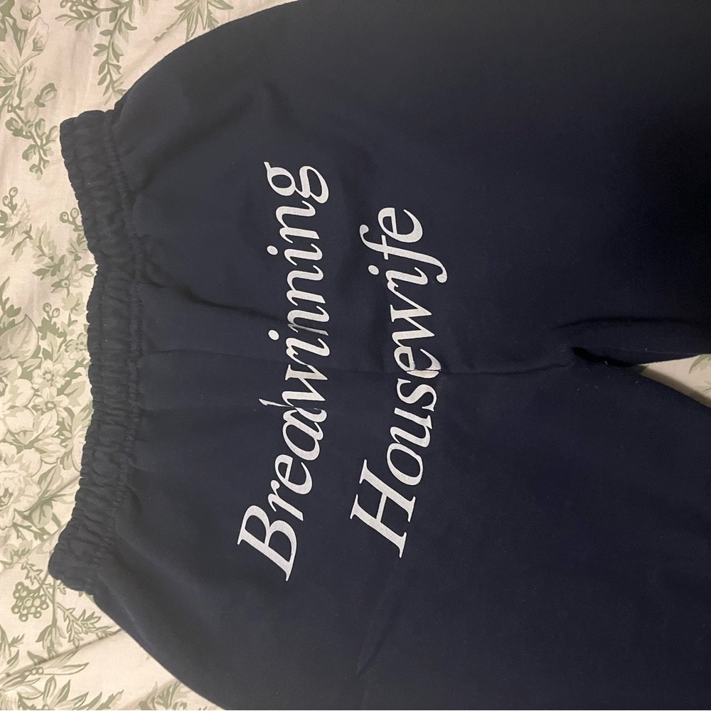 Casual Sweatpants (Medium) Breadwinning Housewife